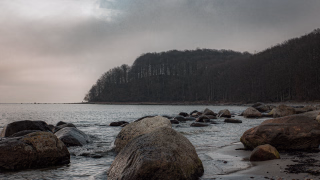 Findlinge am Strand von Rügen